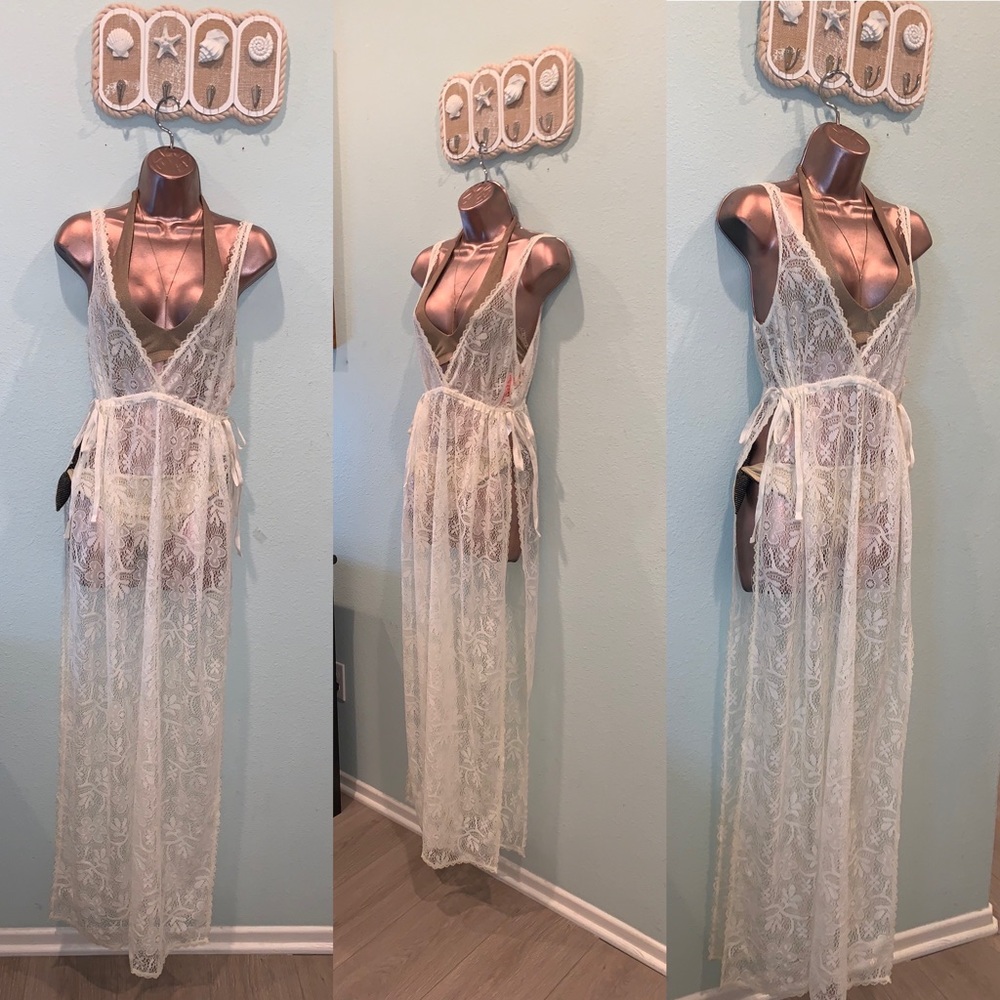 Swimwear Cover up / forever 21